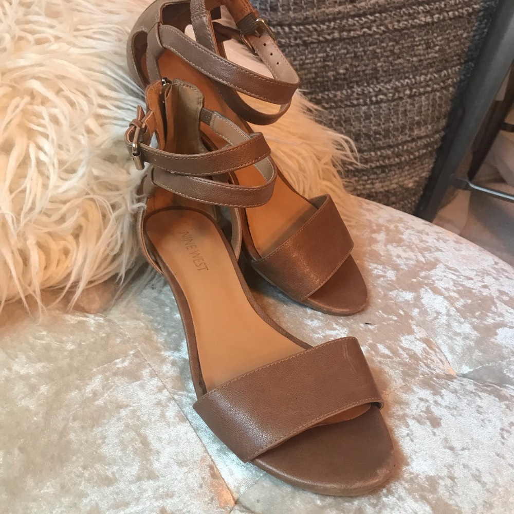 Wedge sandals, brown